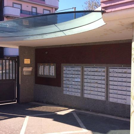 Appartamento Victoria Con Parcheggio Privato Civitavecchia Luaran gambar